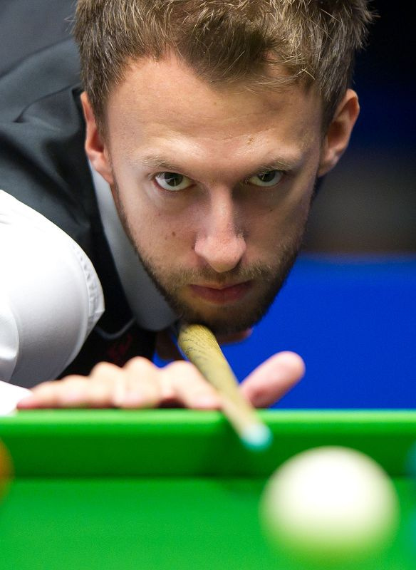 双方球员在 双方球员在