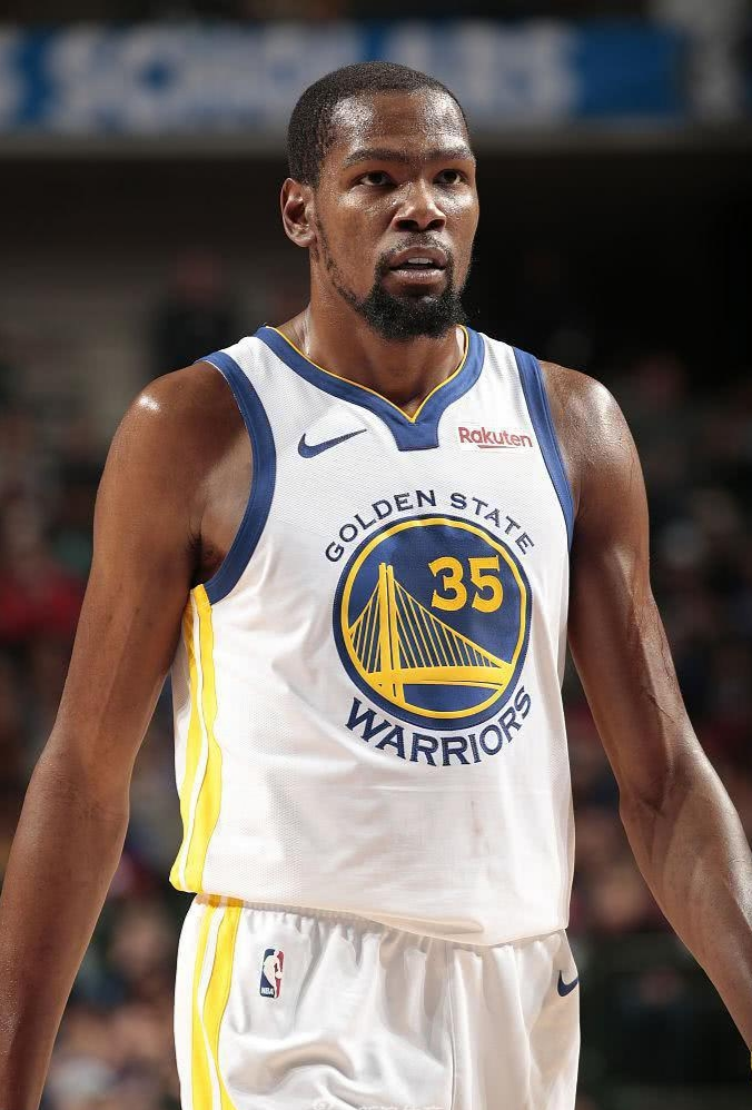 以人物与时 以人物与时